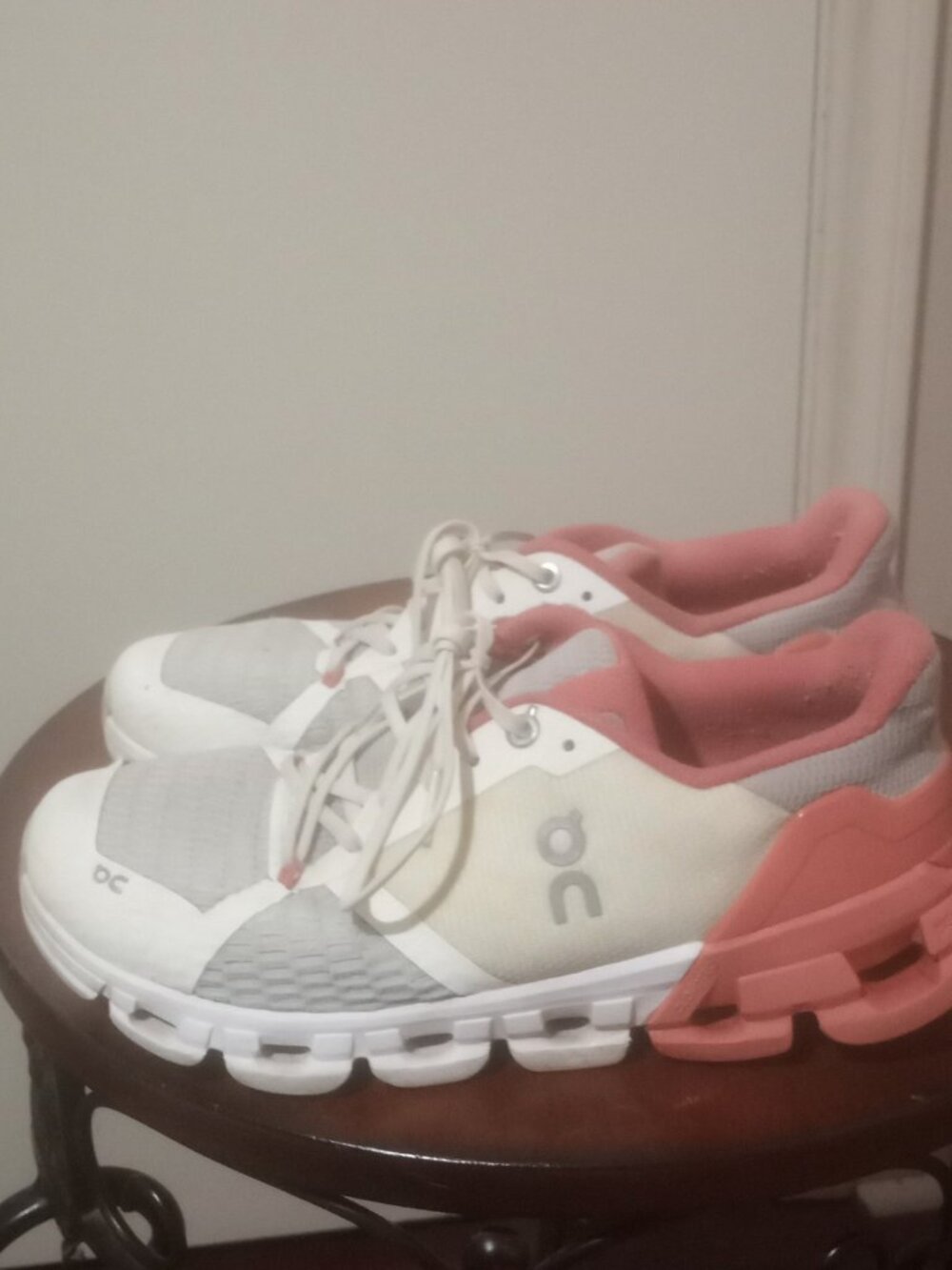 On Cloudflyer Women's Size 7 White Coral Running Shoes Sneakers Comfort - Picture 14 of 15